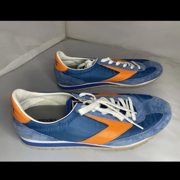 brooks shoes shop